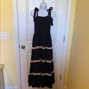 Aaron & Amber Black and Cream Maxi Dress